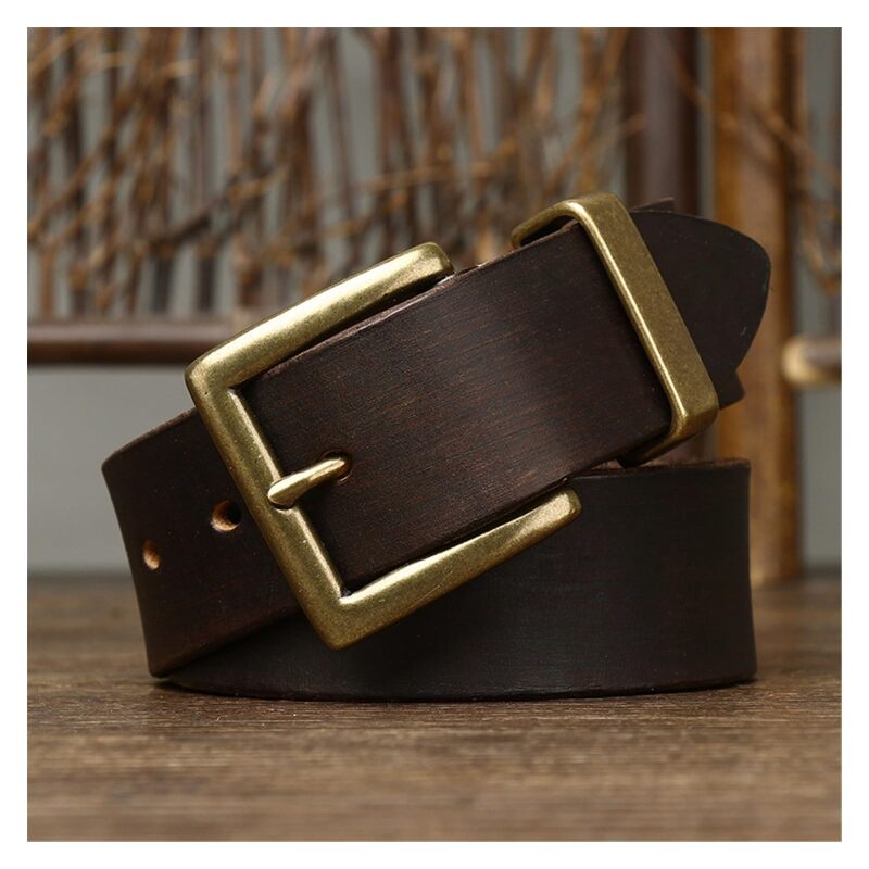 Skórzany pasek ze złotą sprzączką 