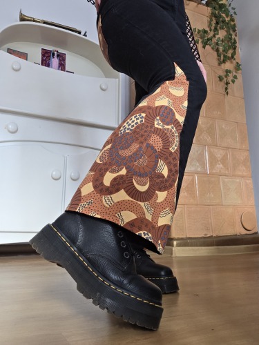 Spodnie dzwony z klinem czarno-pomarańczowe 