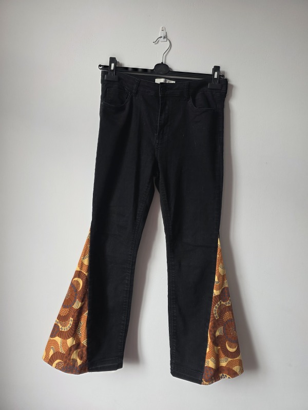 Spodnie dzwony z klinem czarno-pomarańczowe 