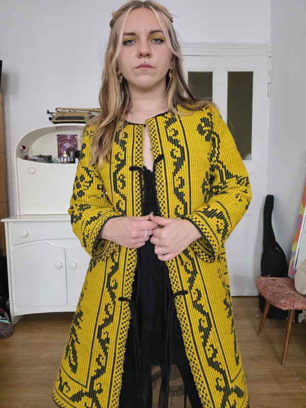 Płaszcz 60s 70s inspired psychodelic żółty ornamenty