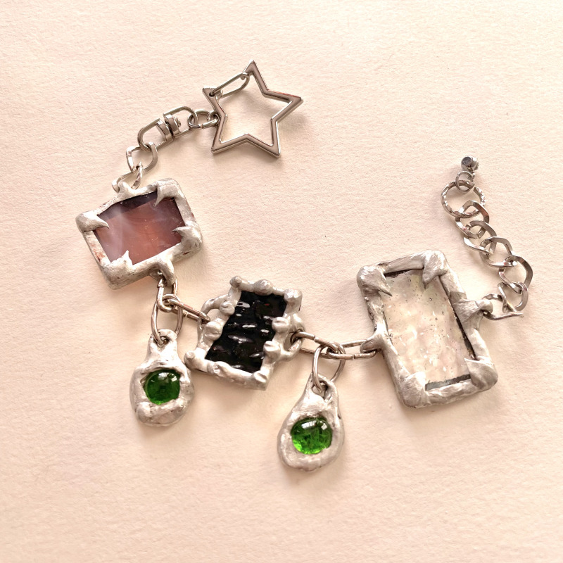 Szklana bransoletka z cyną